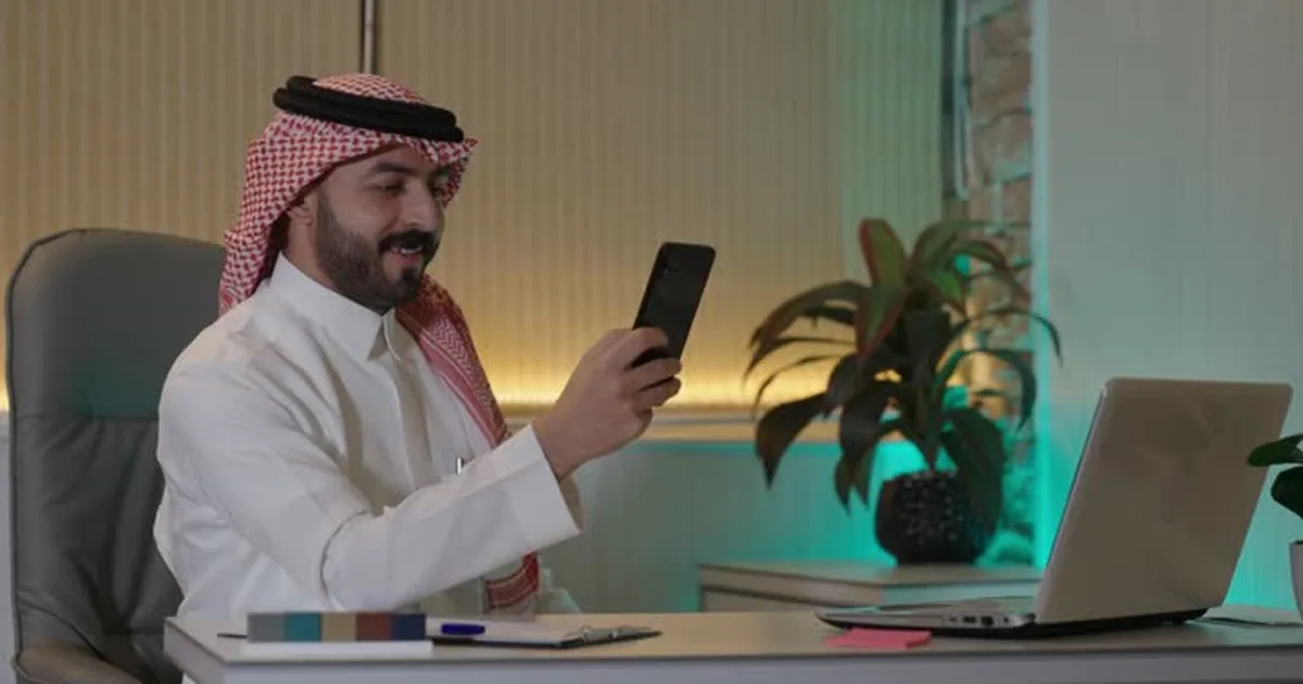 شات جي بي تي مجانا بالعربي: ما الذي تحصل عليه فعلاً في 2026 وكيف تبدأ - صقر الجزيرة