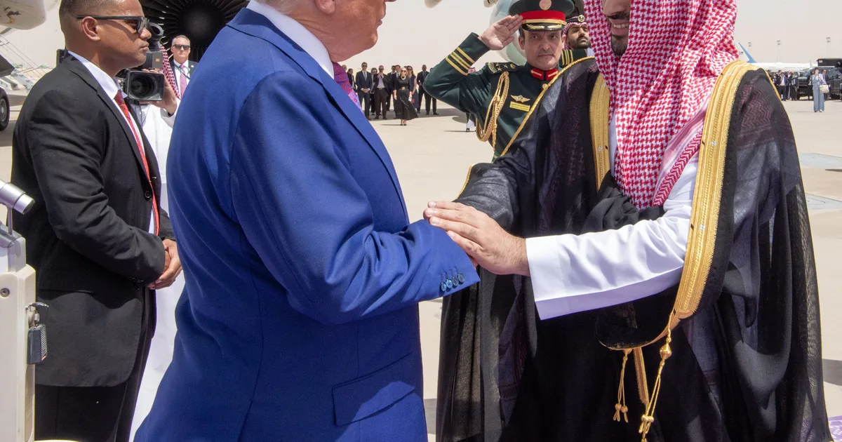 اتفاقيات التجارة الأمريكية السعودية تشهد طفرة في 2026: التكنولوجيا والطاقة والدفاع في المقدمة - صقر الجزيرة