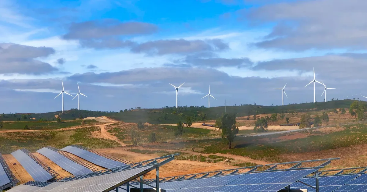 Energías renovables: el sol de España ilumina el desierto saudí