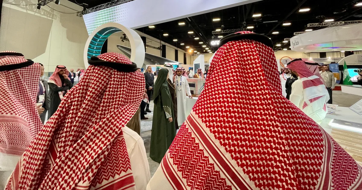 كندا والسعودية تقيمان شراكات طاقة تاريخية في 2026 - صقر الجزيرة
