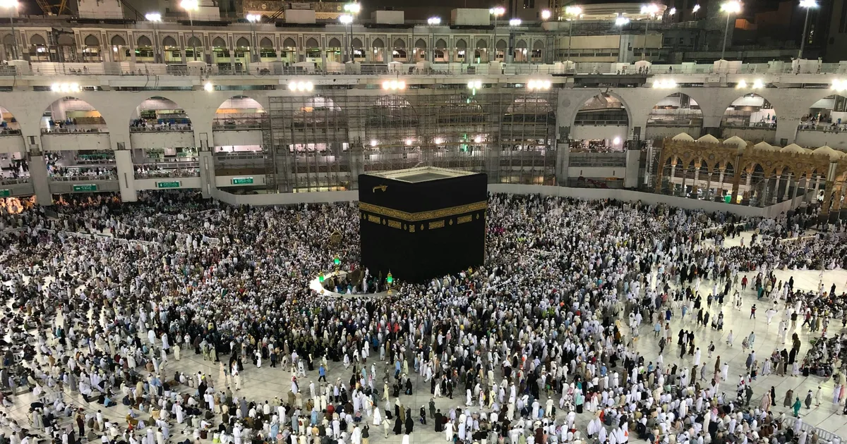 ما هي أبرز تطبيقات الذكاء الاصطناعي المستخدمة في إدارة حشود الحج 2026؟