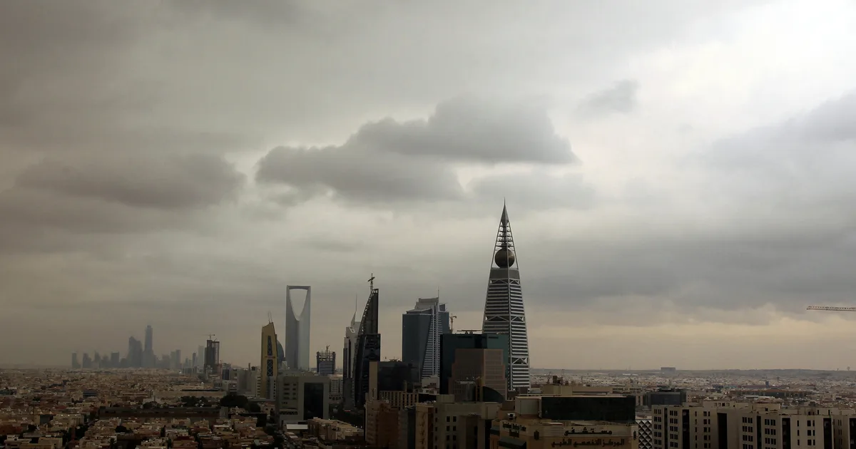 ما الذي حدث في اعتراض التحالف صاروخين باليستيين نحو الرياض وإعلان الحوثيين استهداف وزارة الدفاع؟