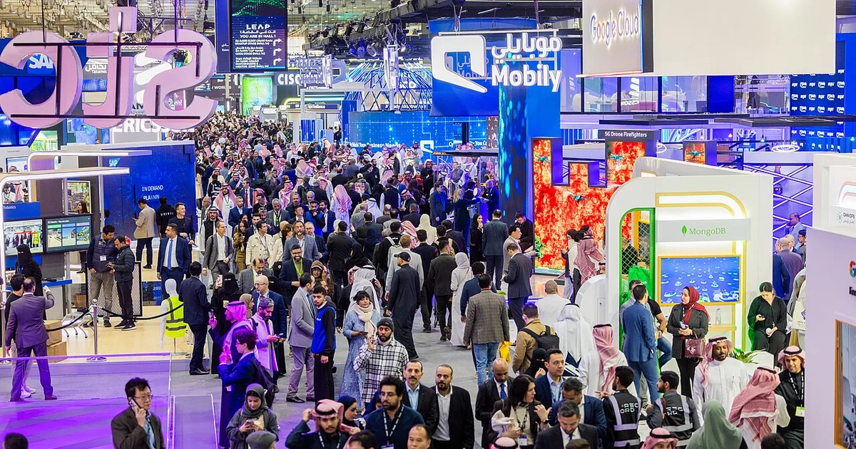 السعودية 2026: طائرات كهربائية ومدن ذكية تقود التحول التقني برؤية 2030 - صقر الجزيرة