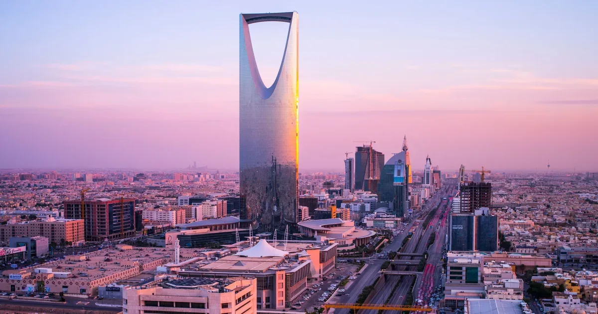 الاستثمارات السعودية تعيد تشكيل الدوري الإنجليزي الممتاز: عصر جديد لكرة القدم البريطانية - صقر الجزيرة