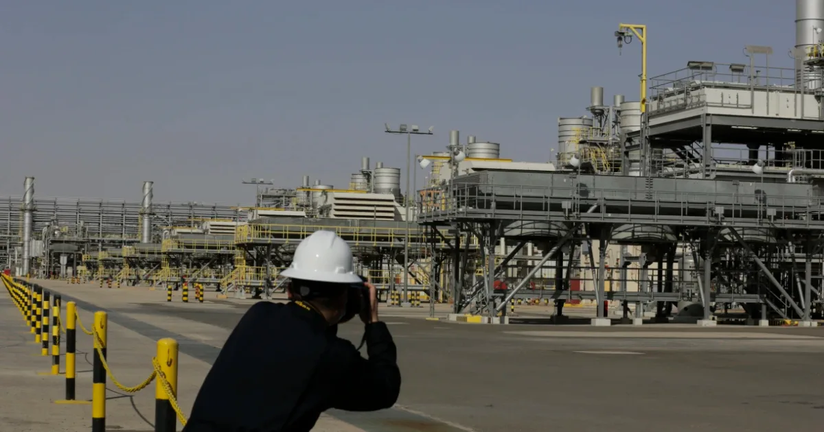 وول ستريت 2026: طفرة التكنولوجيا وتحول النفط السعودي يعيدان تشكيل الأسواق - صقر الجزيرة