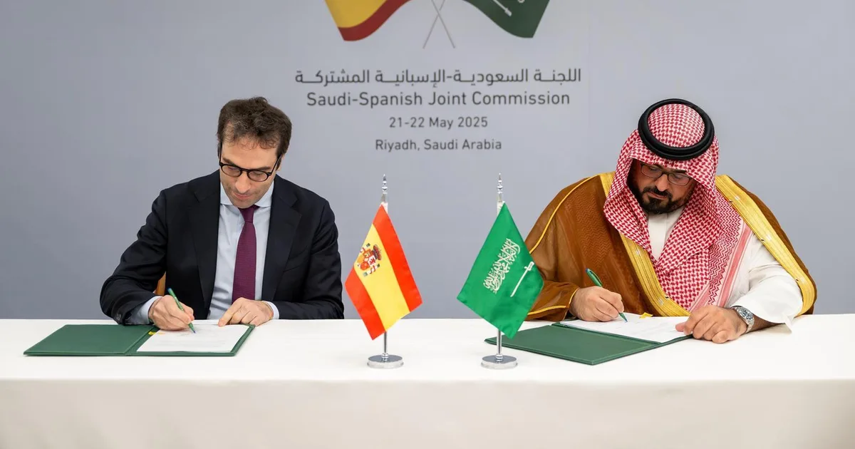 التكنولوجيا الإسبانية تدفع رؤية 2030: شراكة استراتيجية بين إسبانيا والمملكة العربية السعودية - صقر الجزيرة