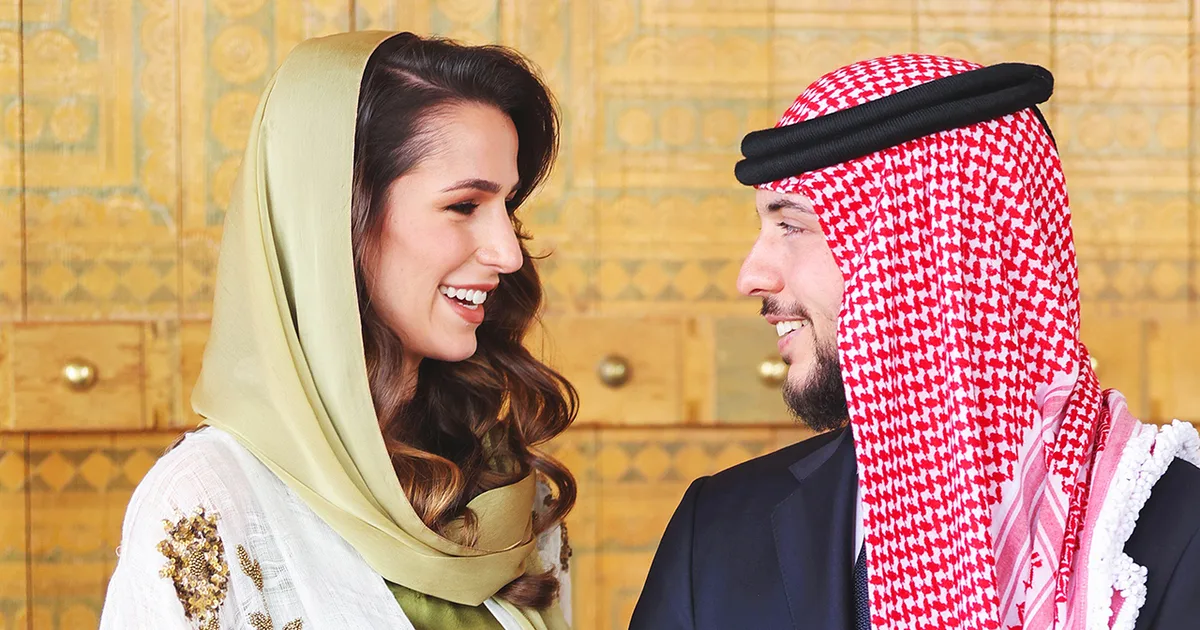 تغير أنماط الزواج في السعودية: ارتفاع سن الزواج وتأثير وسائل التواصل الاجتماعي والاستقلال المالي على العلاقات الأسرية