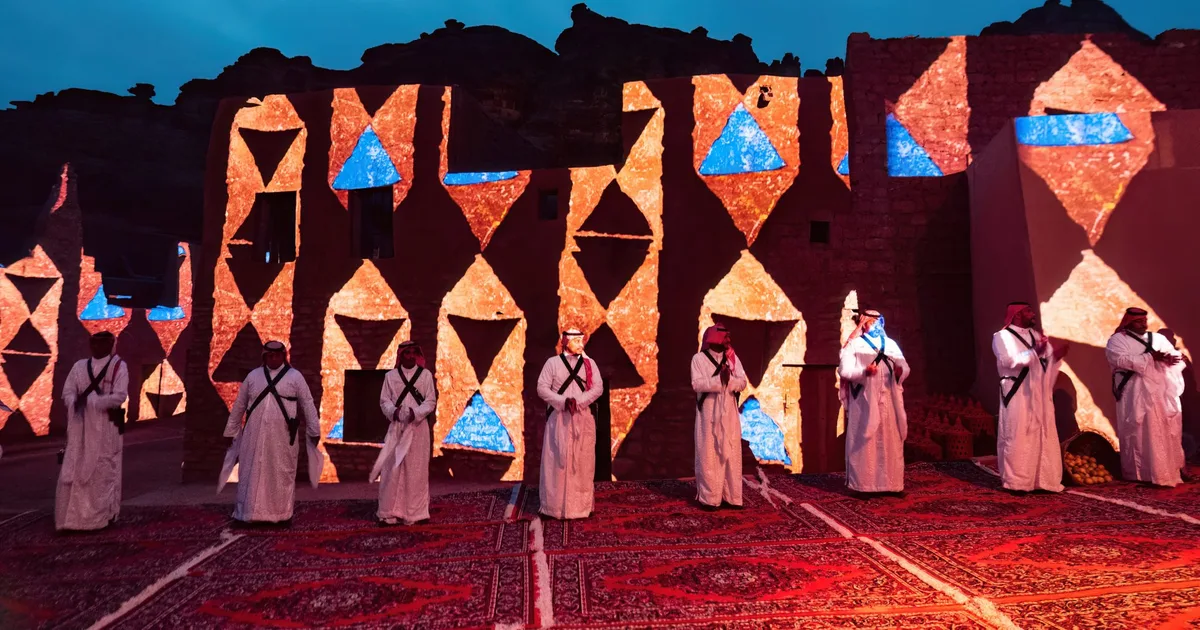 توسع ظاهرة المهرجانات الموسيقية التراثية المحلية في السعودية: كيف تعيد الأصوات التقليدية تعريف المشهد الثقافي وتجذب السياحة الداخلية في 2026