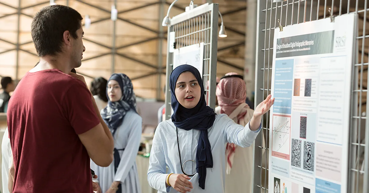 الجامعات السعودية والتصنيفات العالمية: تقييم أثر برامج الابتعاث والشراكات الدولية على جودة التعليم العالي والبحث العلمي