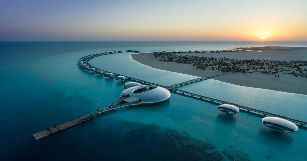 السعودية تطلق أول منتجع صحي عائم في البحر الأحمر باستخدام الطاقة الشمسية وتقنيات الاستدامة المتكاملة — دليل شامل 2026
