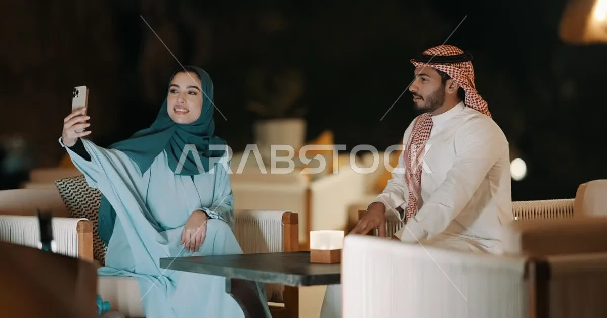 منصات الترفيه الرقمي تعيد تشكيل الزواج والأسرة في السعودية: تحول القيم والتوقعات