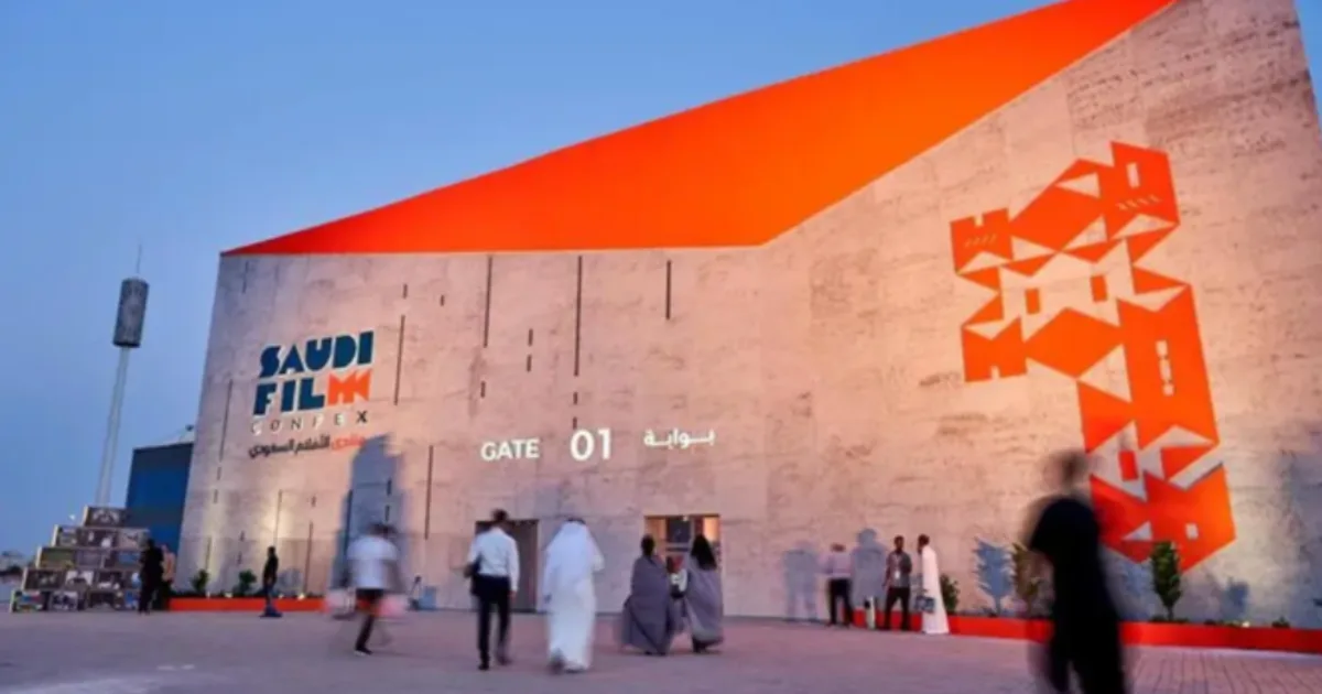 استراتيجية التسويق عبر المؤثرين في السعودية: تحول العلامات التجارية نحو المحتوى القصير والتفاعلي