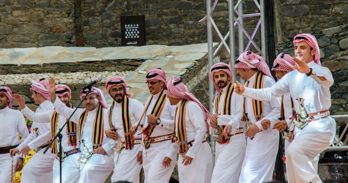 تأثير برامج الترفيه والفعاليات الثقافية في المدن السعودية على تعزيز الانتماء الوطني والهوية الاجتماعية لدى الشباب