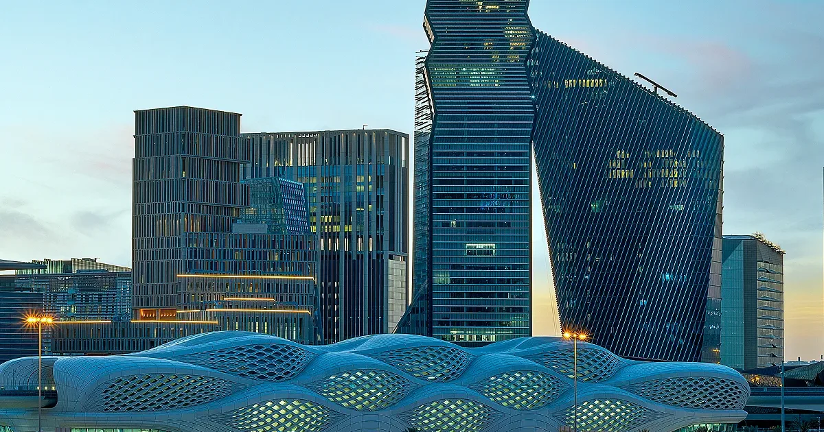 الرياض 2026: كيف تعيد العاصمة السعودية تعريف مفهوم "المدينة الذكية" ثقافيًا واجتماعيًا؟ - صقر الجزيرة