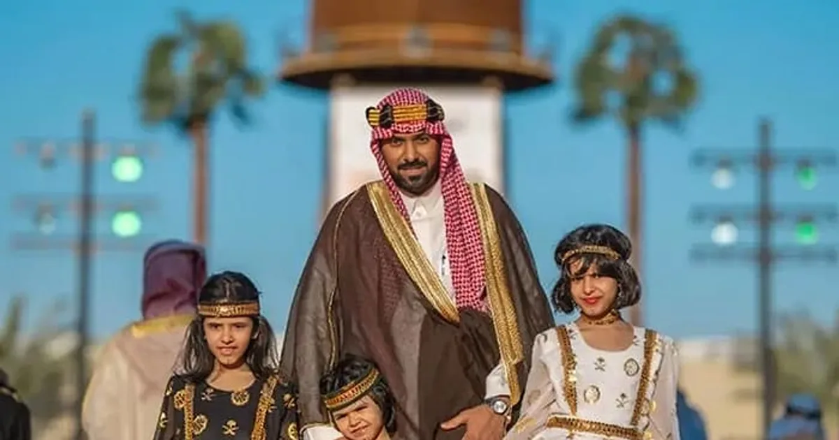 تأثير منصات التواصل الاجتماعي على الهوية الثقافية السعودية: بين العولمة والحفاظ على التقاليد