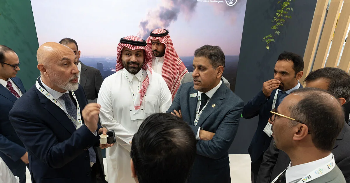 تحويل النفايات إلى ثروة: كيف تعيد رؤية 2030 تشكيل الاقتصاد الدائري في السعودية