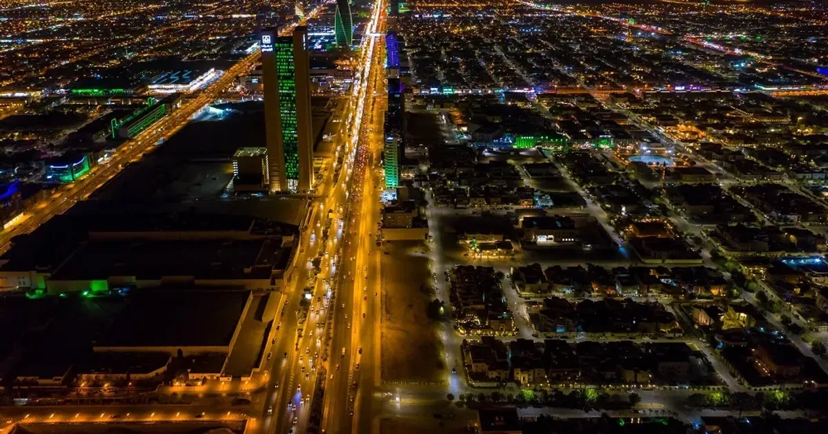 السعودية تطلق أول بورصة للكربون في الشرق الأوسط: تسعير الانبعاثات وتحفيز الاستثمار الأخضر — دليل شامل 2026