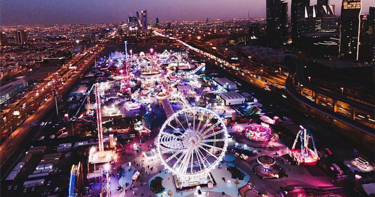 السياحة الترفيهية في السعودية 2026: موسم الرياض وجدة تستقطبان 30 مليون زائر – تحديات البنية التحتية والاستدامة