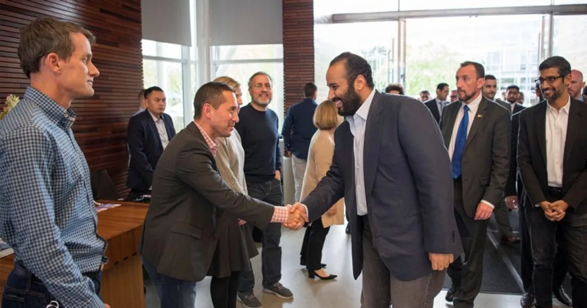 صندوق الاستثمارات العامة يستحوذ على حصة استراتيجية في تسلا لتسريع توطين صناعة السيارات الكهربائية