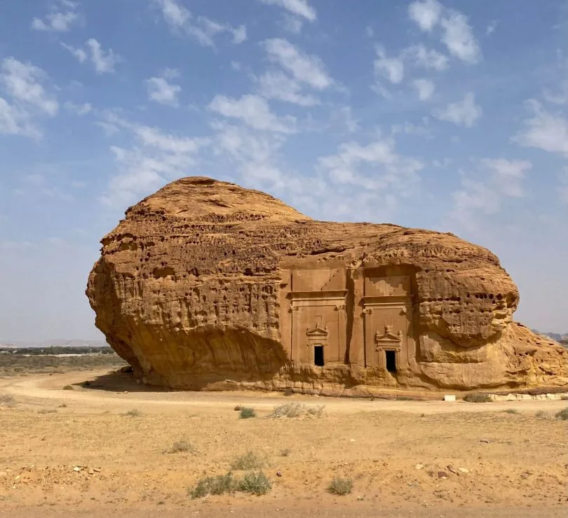 ما هي العلا ولماذا تعتبر كنزاً تراثياً عالمياً؟