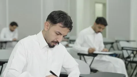ما هي الاختبارات الوطنية في السعودية ولماذا تحتاج إلى إصلاح؟