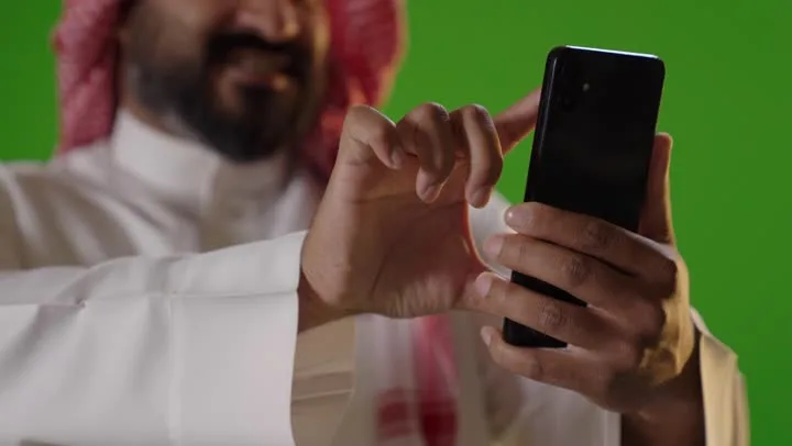 ما هو التسويق عبر المؤثرين ولماذا أصبح ضرورياً في السعودية؟