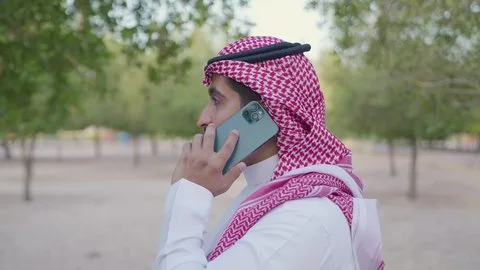 مقدمة: هل تعيد منصات التواصل تشكيل هويتنا الثقافية؟