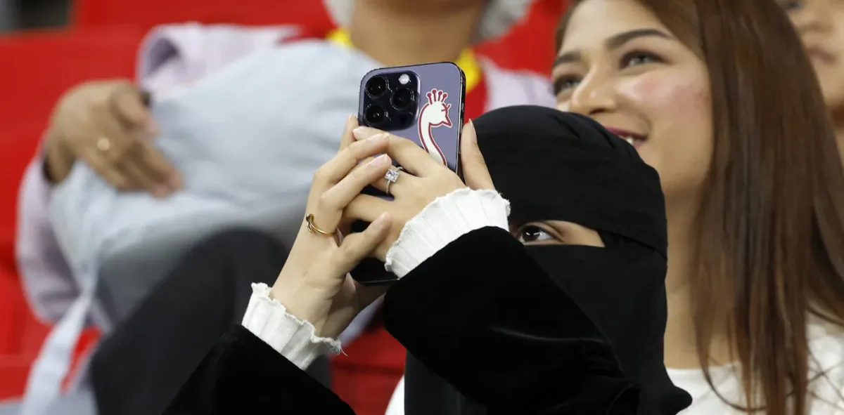 كيف غيرت منصات التواصل الاجتماعي عملية اختيار شريك الحياة في السعودية؟