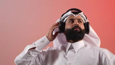 كيف تؤثر البودكاست على الرأي العام للشباب السعودي؟