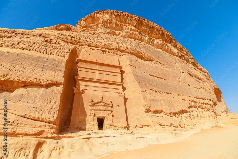 ما هي أبرز المواقع التاريخية التي تم تطويرها في العلا؟