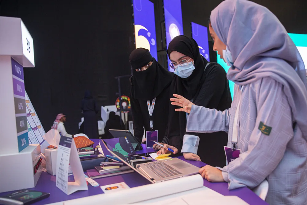 ما تأثير منصات الترفيه الرقمية على الهوية الثقافية السعودية؟