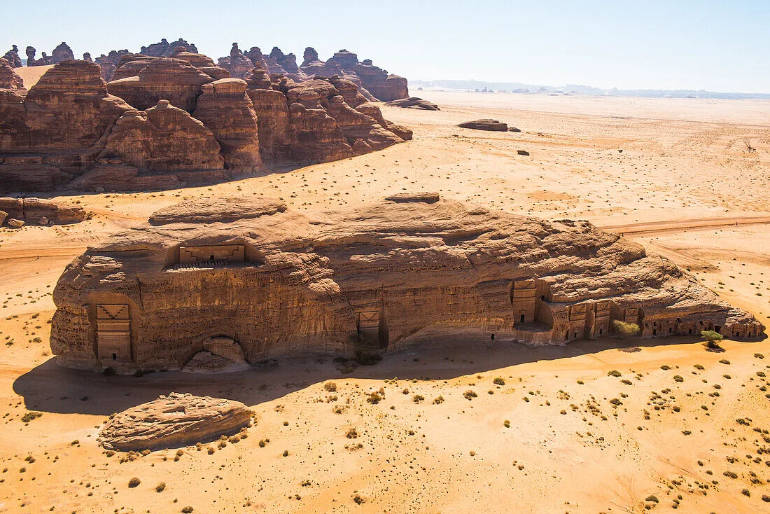 ما هي أبرز المواقع الأثرية في العلا؟