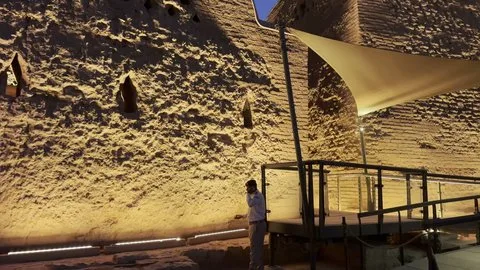 كيف تتم إعادة إحياء المواقع الأثرية في الدرعية؟