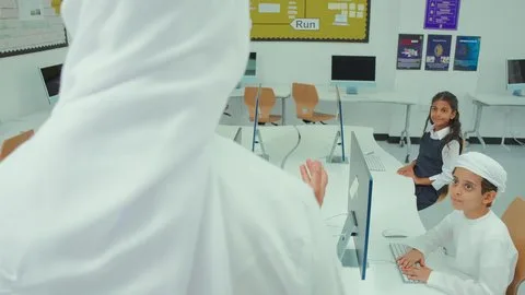كيف تساهم هذه البرامج في تمكين التحول الوظيفي للموظفين؟