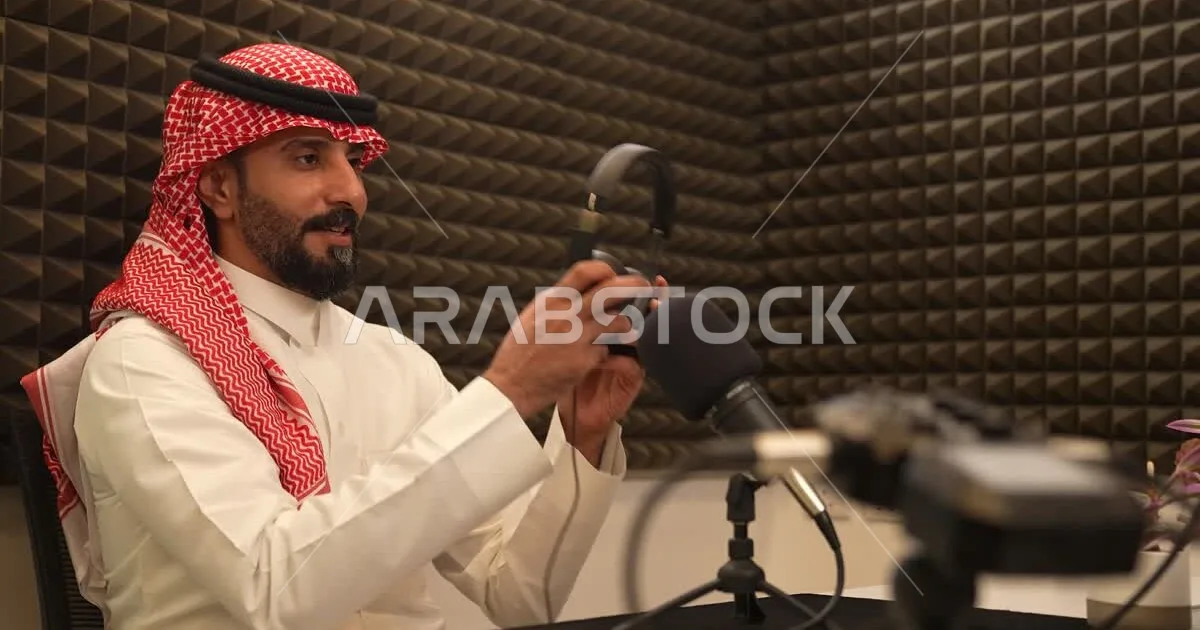 ما هي ظاهرة استوديوهات البودكاست المتخصصة في السعودية؟