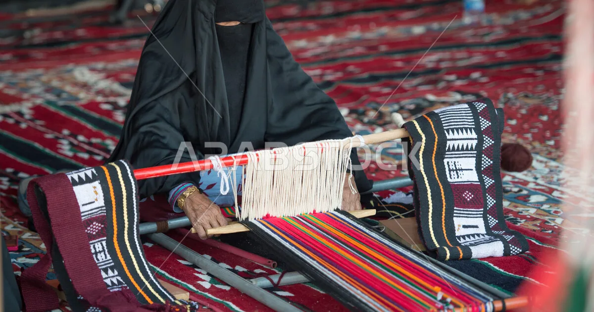 كيف يعيد الشباب السعودي إنتاج وتطوير الحرف التقليدية؟