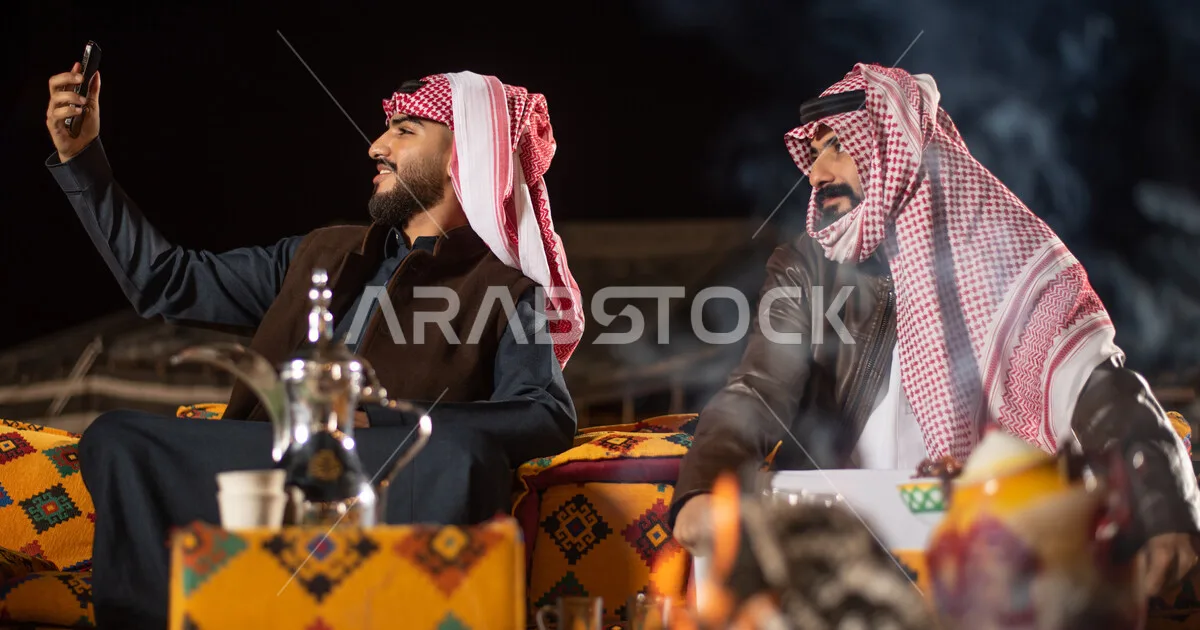 ما هو تأثير منصات التواصل الاجتماعي على الهوية الثقافية السعودية؟