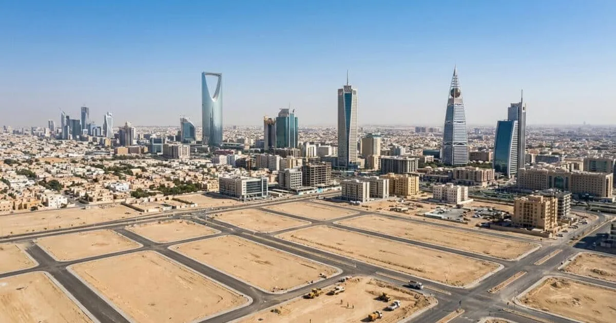حساب رسوم الأراضي البيضاء: الشرائح من 2.5% إلى 10% ومثال عملي - صقر الجزيرة