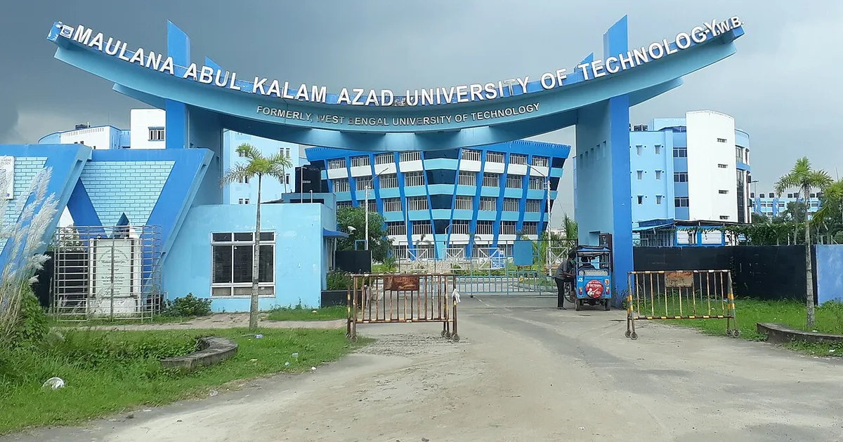 كيف تعمل شراكات المستشفيات الجامعية مع شركات التقنية العالمية؟