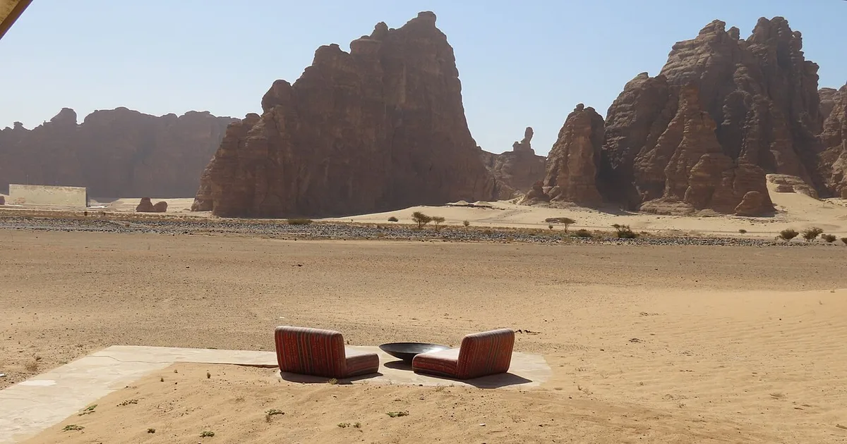 ما هو المنتجع الصحراوي الفاخر الجديد في العلا؟